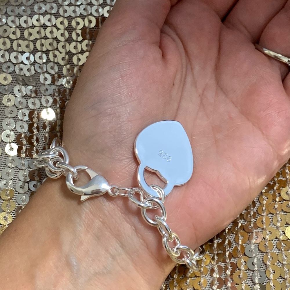 🌟 Silver Heart Bracelet - Picture 3 of 3
